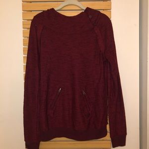 Maroon Roxy sweatshirt.